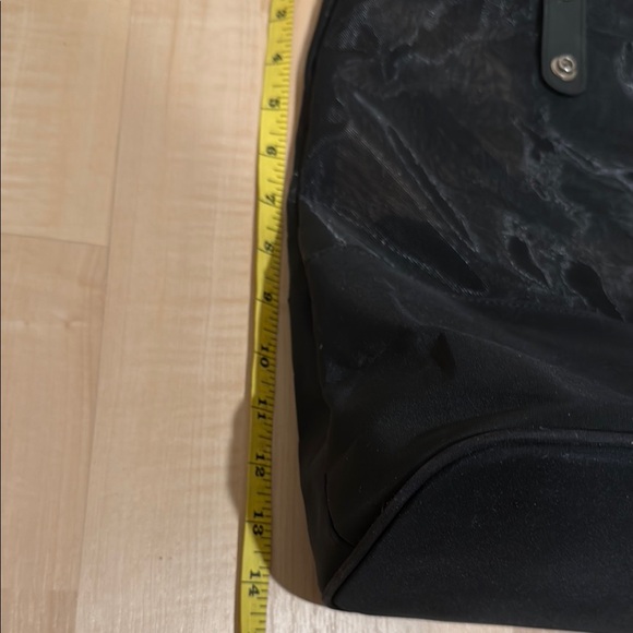 Elegant Black Tote Bag - Picture 11 of 11